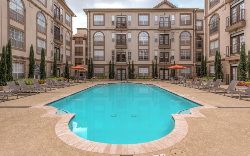 outdoor swimming pool